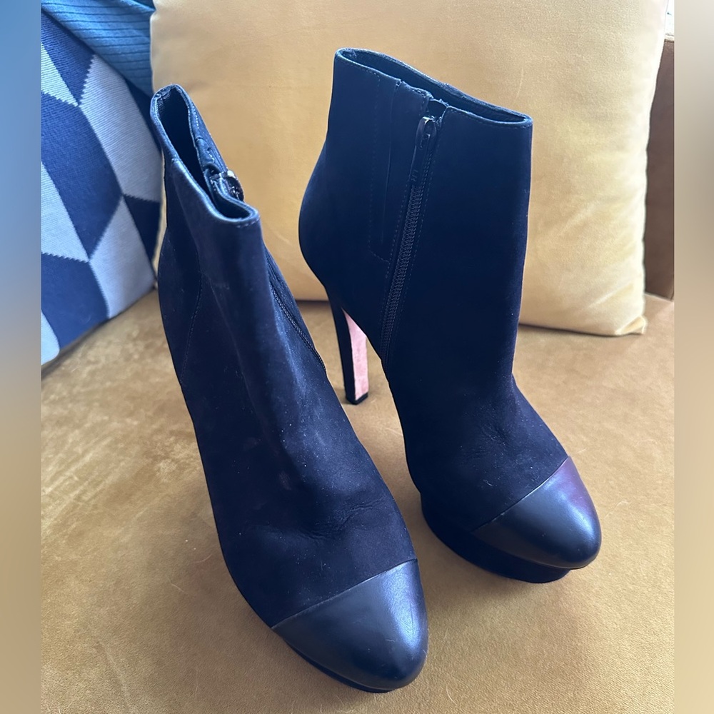 Loeffler Randall gorgeous suede platform ankle boots size 8.5